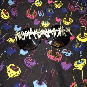 Confession peekaboo sunglasses